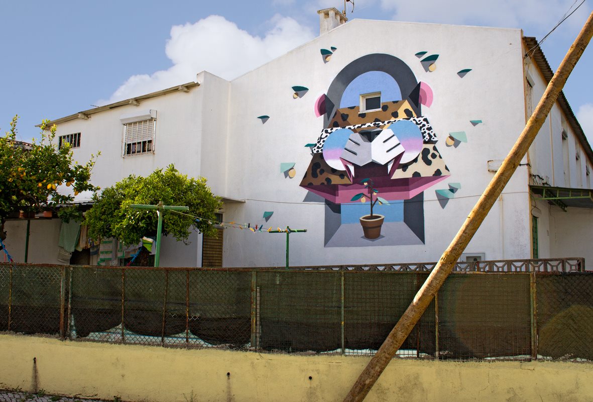 low-bros-graffiti-mural-geometric-animal-3
